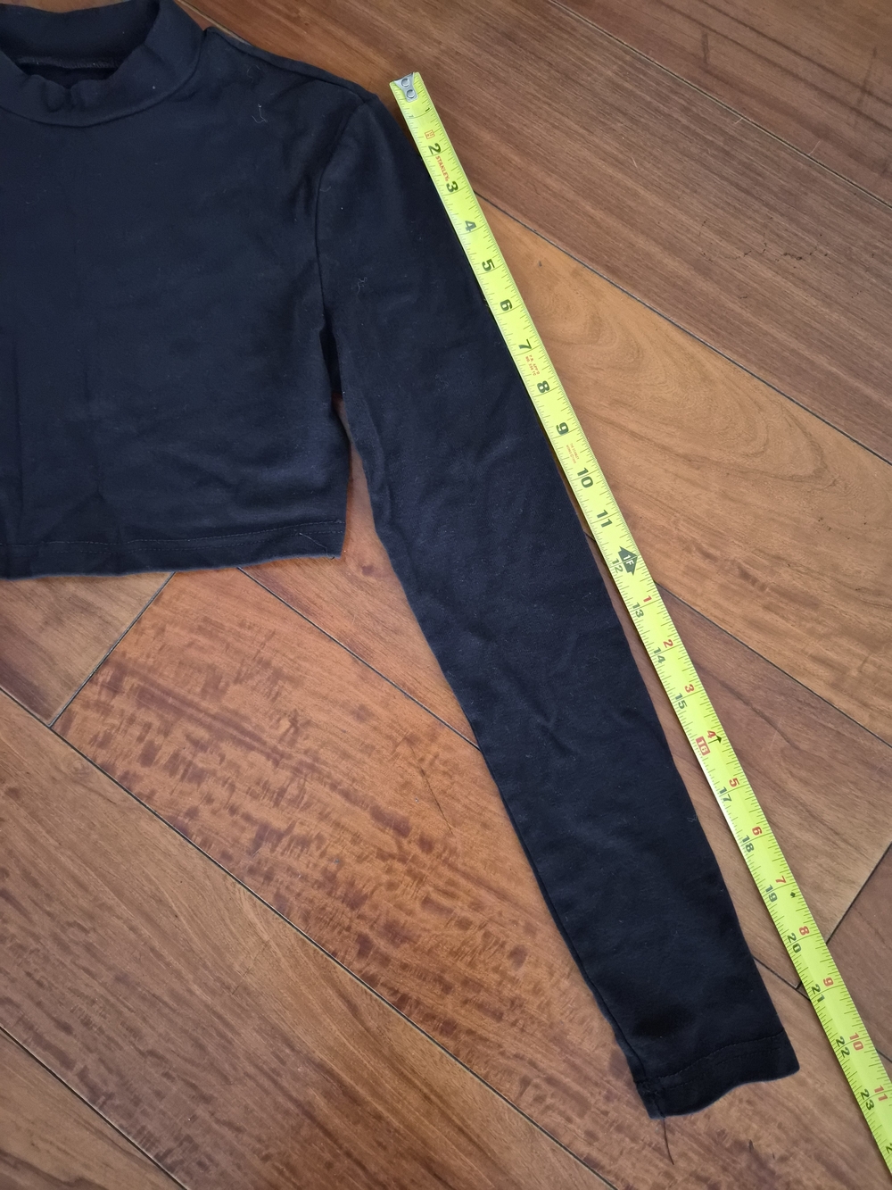 Black Long Sleeve Mock Neck Crop Top - Size XS - Picture 6 of 13